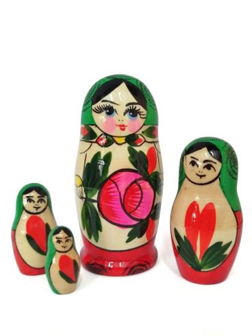 Классическая матрёшка 4 места Семёновская с зеленым платком (взн)